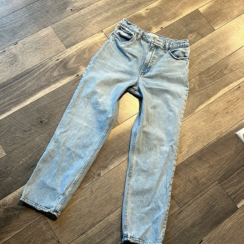 Abercrombie and fitch the 90’s straight ultra high rise size 30/10R
